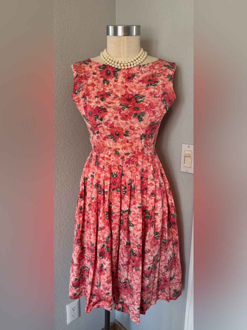 1950s Vintage Floral Dress Pleated Full Skirt Talon Zip